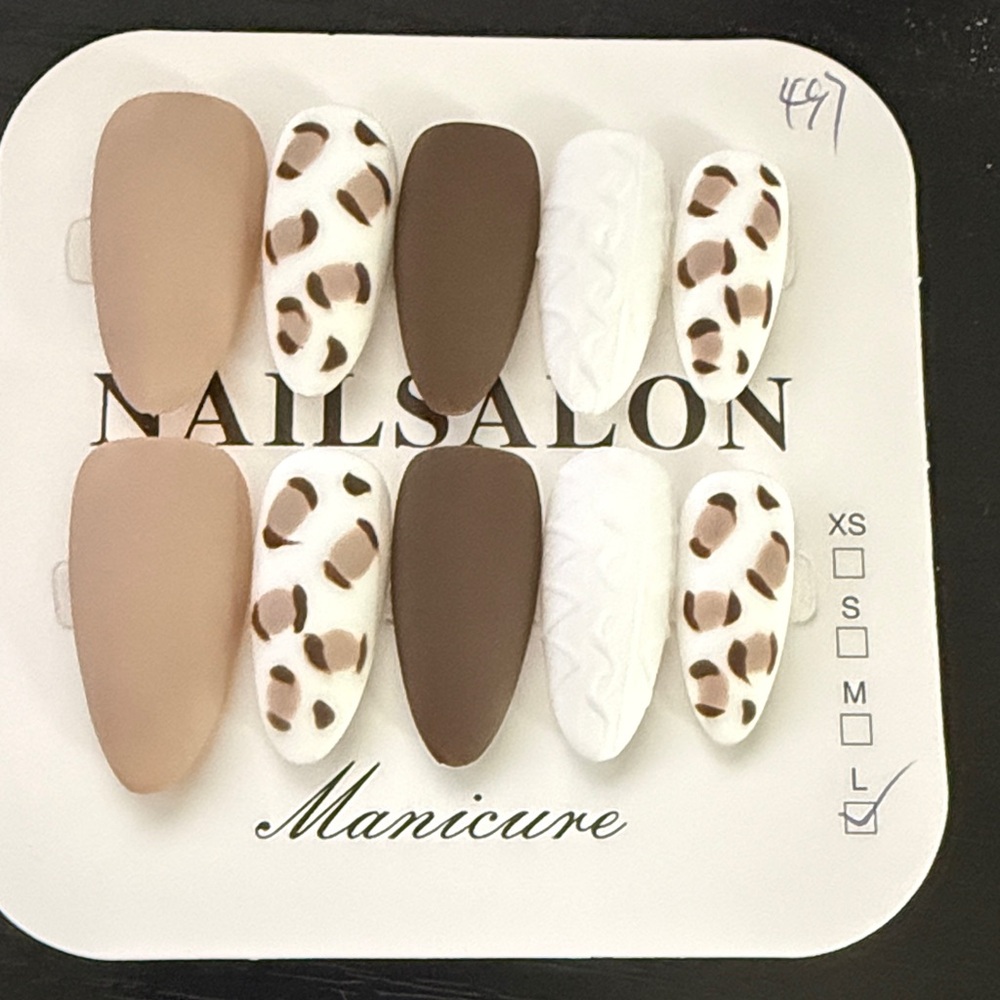 Press on Nails…
Matte Brown Animal Print &  White Press-On Nails